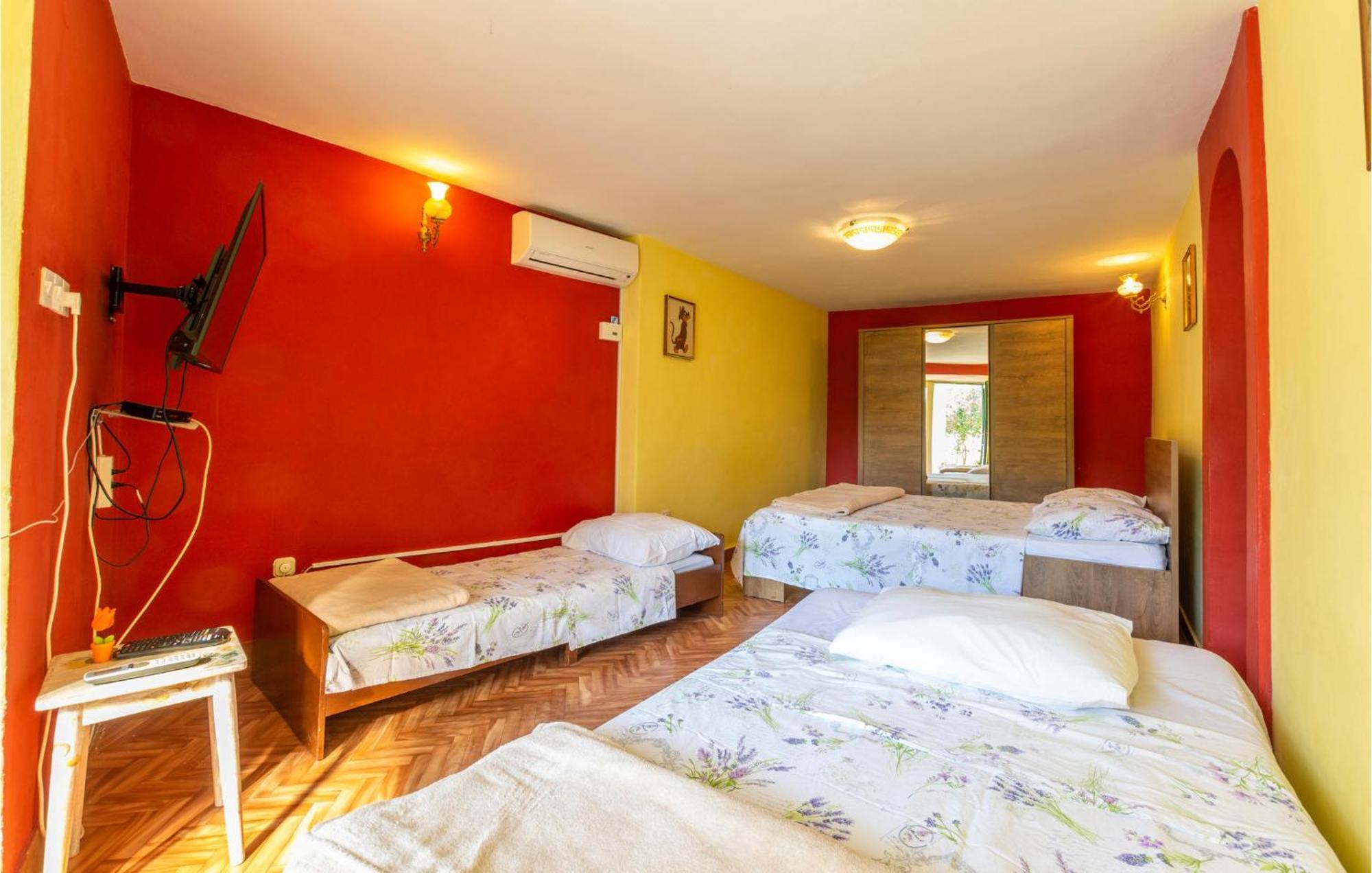 Lovely Apartment In Omis With Kitchen 외부 사진