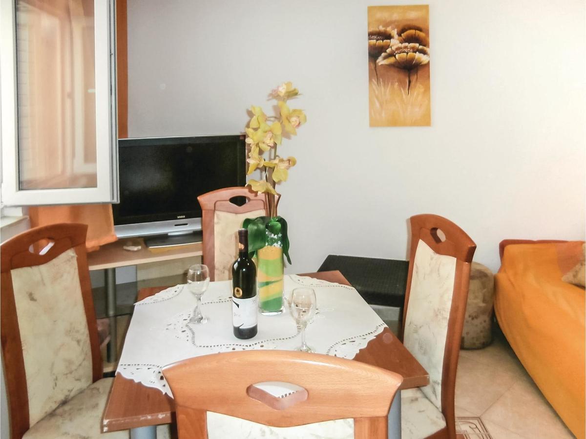 Lovely Apartment In Omis With Kitchen 외부 사진